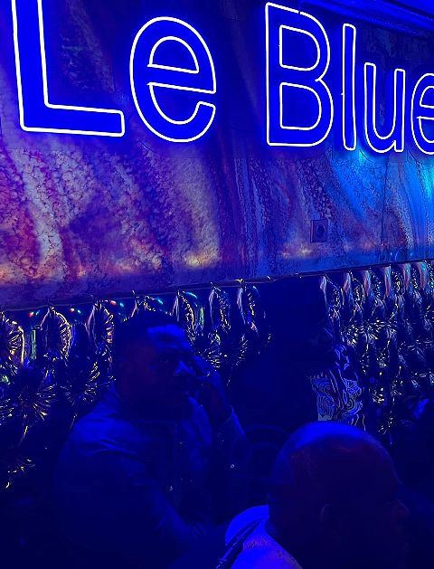 Le Blue lounge
